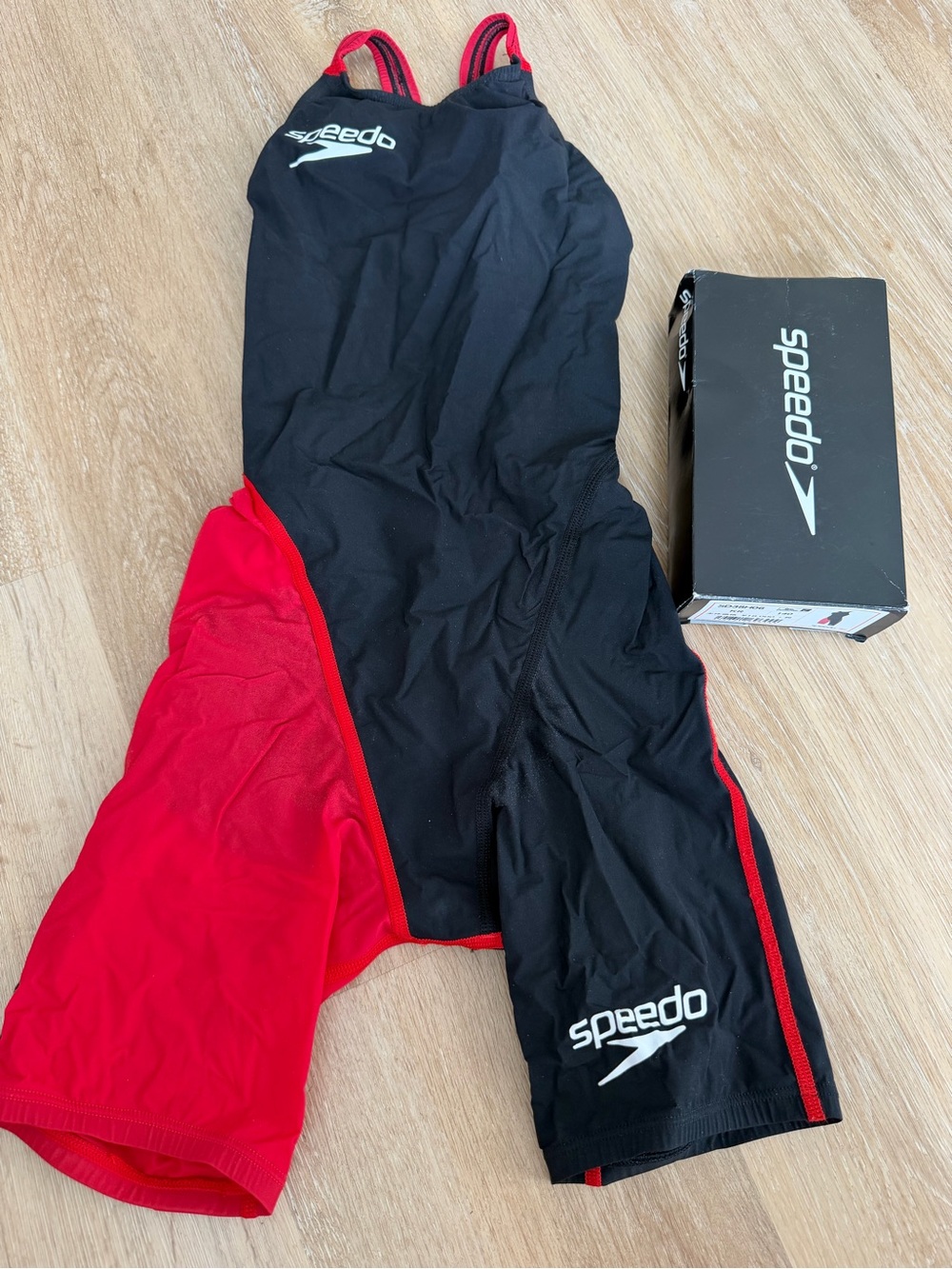 Speedo full suit size 140cm